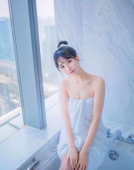 国产精品稀缺盗摄盗拍_BD英语HD在线观看