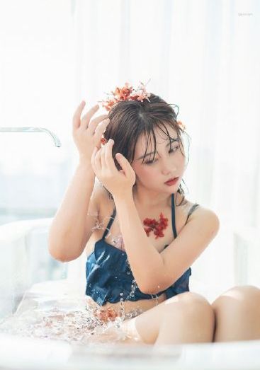 女人久久久久久久_超清在线观看电视