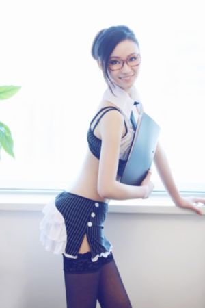 少妇人妻上班偷人精品视频中国的_720在线播放