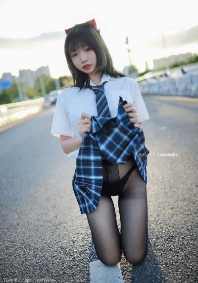 欧美好色_快播高清无删减WWW